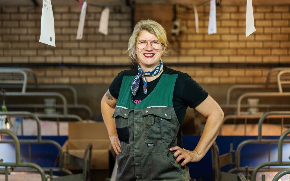 Afbeelding van verhaal Z branży gastronomicznej do wymarzonej pracy w hodowli świń